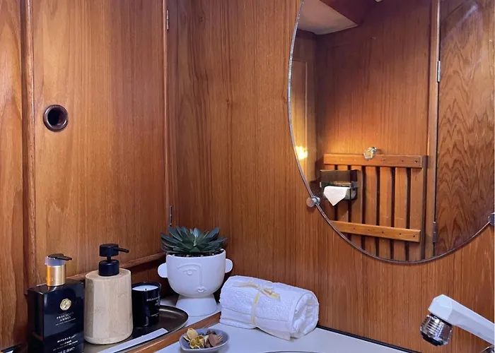 Bådhotel On - Sailboat