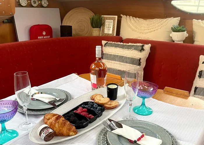 On - Sailboat * Lisboa