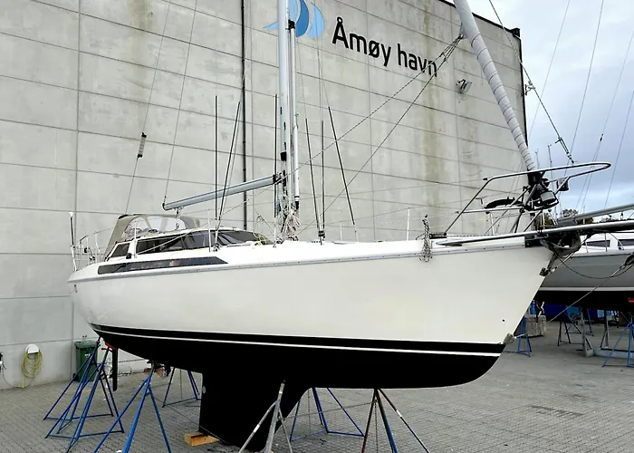 On - Sailboat * Lisboa