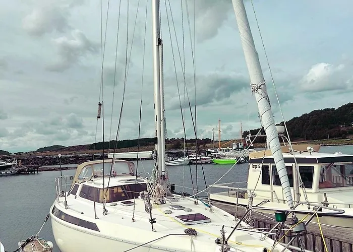 On - Sailboat Lisboa