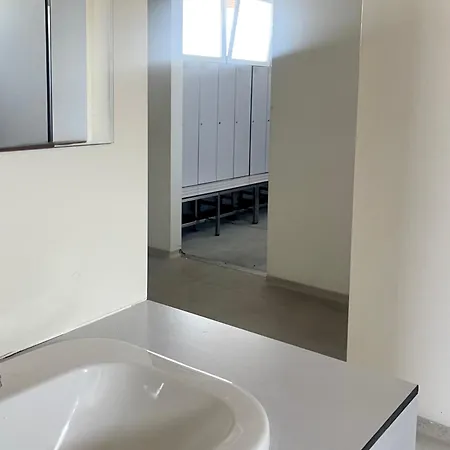 On - Sailboat Botel Lisbona