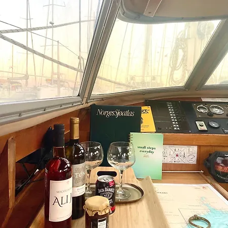 On - Sailboat Lisbona